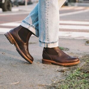 PERTINI Elegant Brown Leather Chelsea Boots Women’s Size 7.5